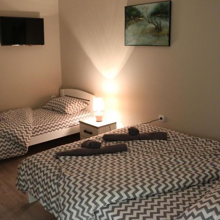 Apartman Petrov โดนยี มิลาโนวัซ ภายนอก รูปภาพ