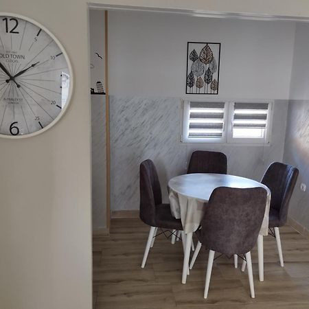Apartman Petrov โดนยี มิลาโนวัซ ภายนอก รูปภาพ