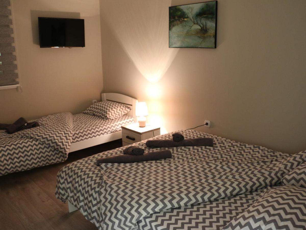 Apartman Petrov โดนยี มิลาโนวัซ ภายนอก รูปภาพ