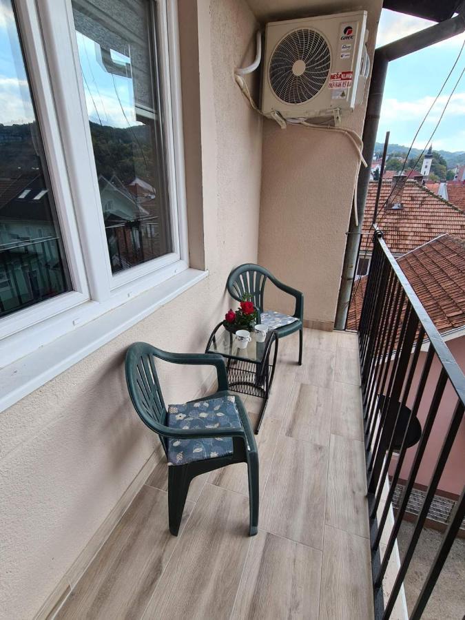 Apartman Petrov โดนยี มิลาโนวัซ ภายนอก รูปภาพ