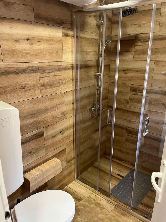 Apartman Petrov โดนยี มิลาโนวัซ ภายนอก รูปภาพ