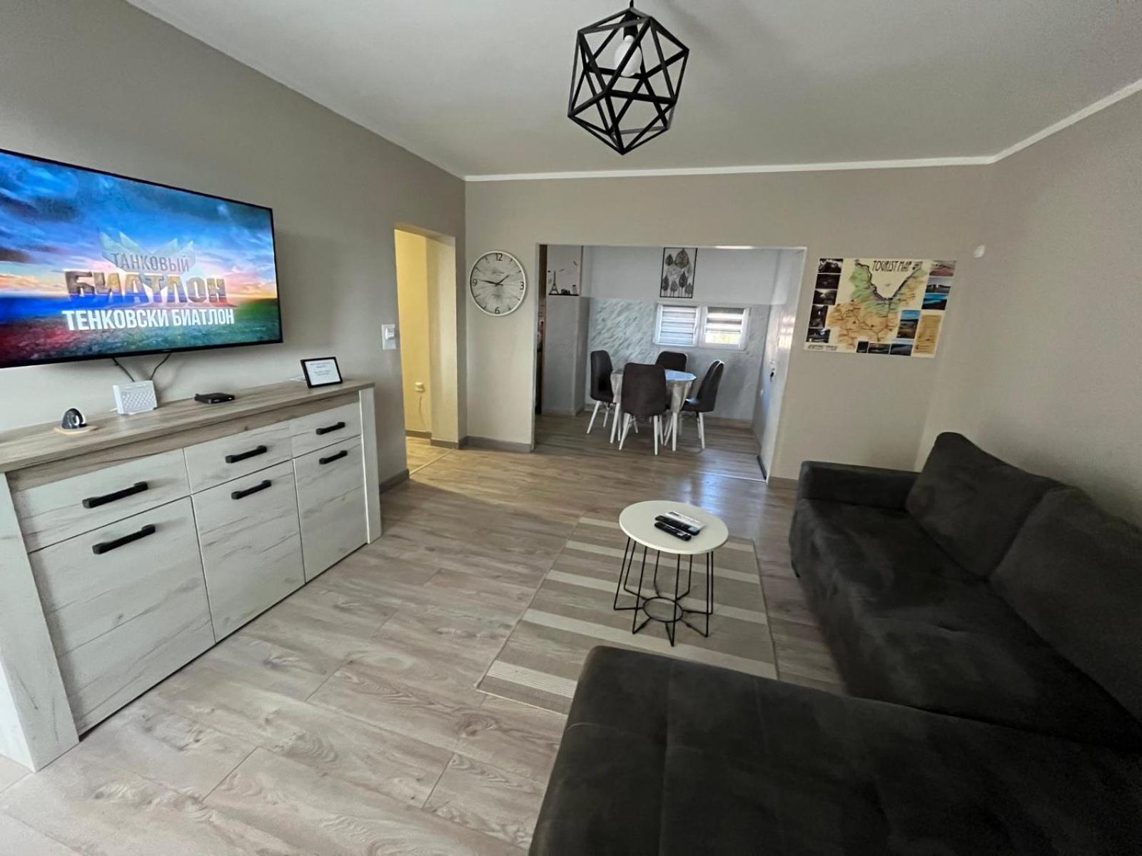 Apartman Petrov โดนยี มิลาโนวัซ ภายนอก รูปภาพ